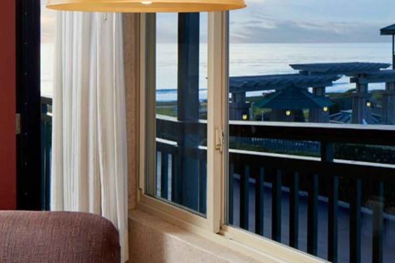 Cavalier Oceanfront Hotel 3*
